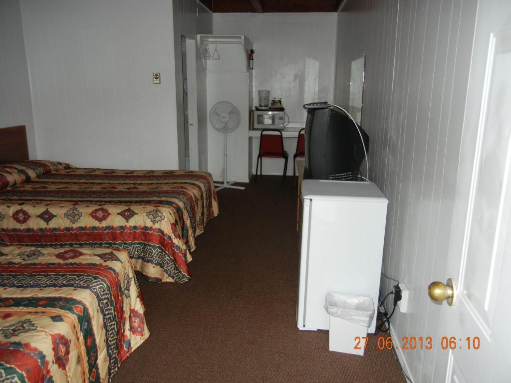 פנטיקטון Holiday House Motel חדר תמונה
