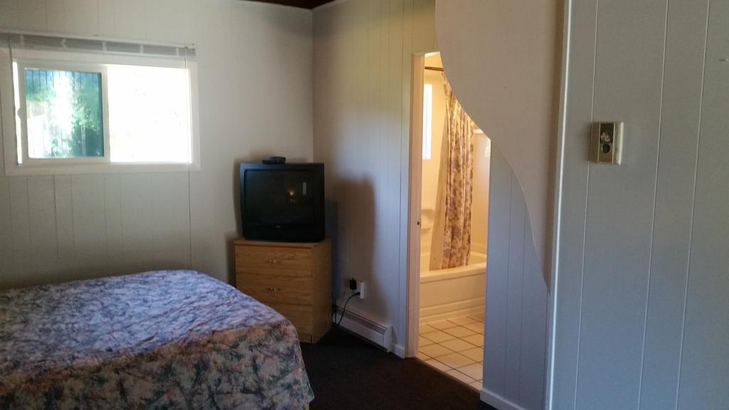פנטיקטון Holiday House Motel מראה חיצוני תמונה