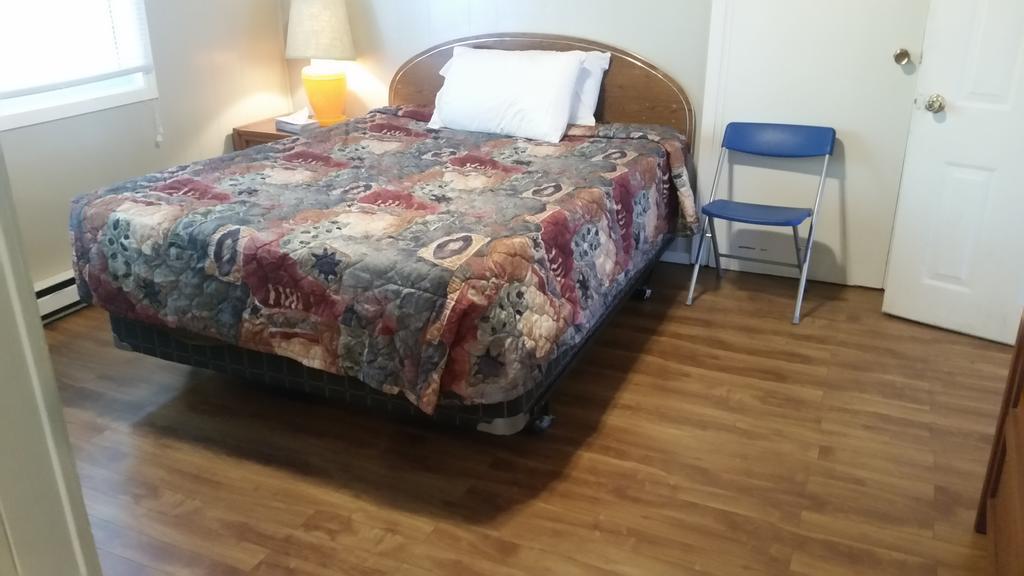פנטיקטון Holiday House Motel מראה חיצוני תמונה