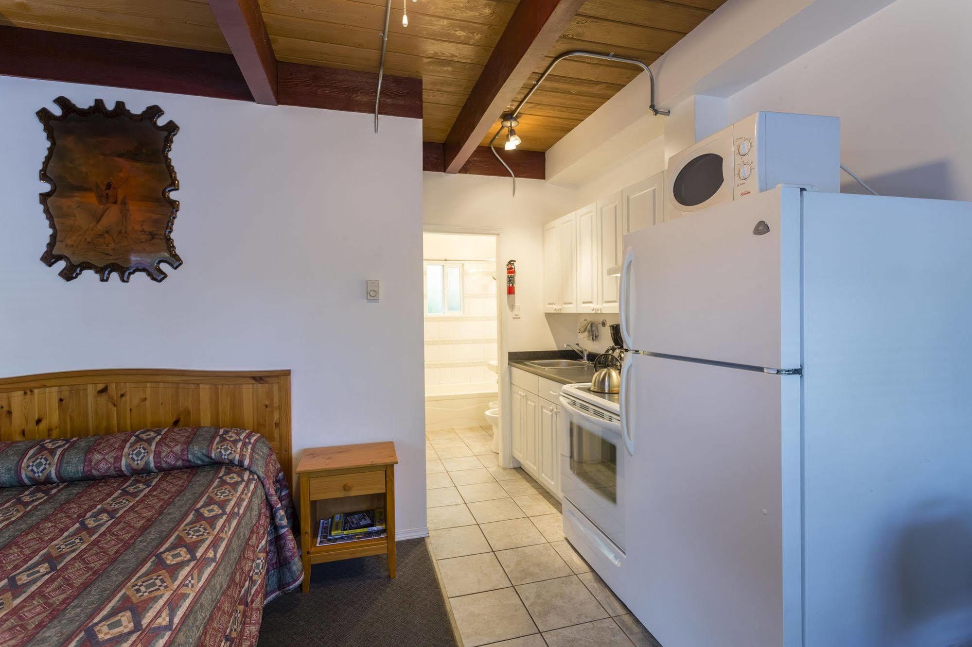 פנטיקטון Holiday House Motel מראה חיצוני תמונה
