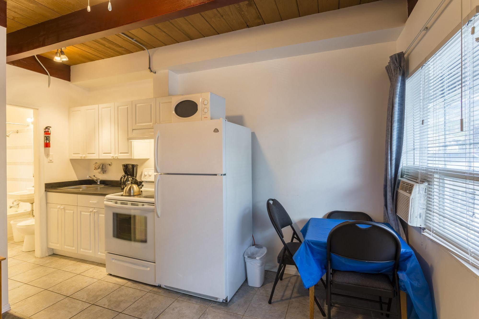 פנטיקטון Holiday House Motel מראה חיצוני תמונה